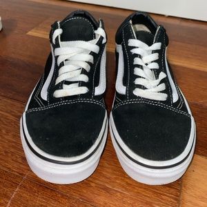Black Skater Vans